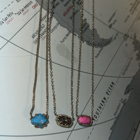 Kendra Scott Elisa Pendant Lot - Picture 5 of 6